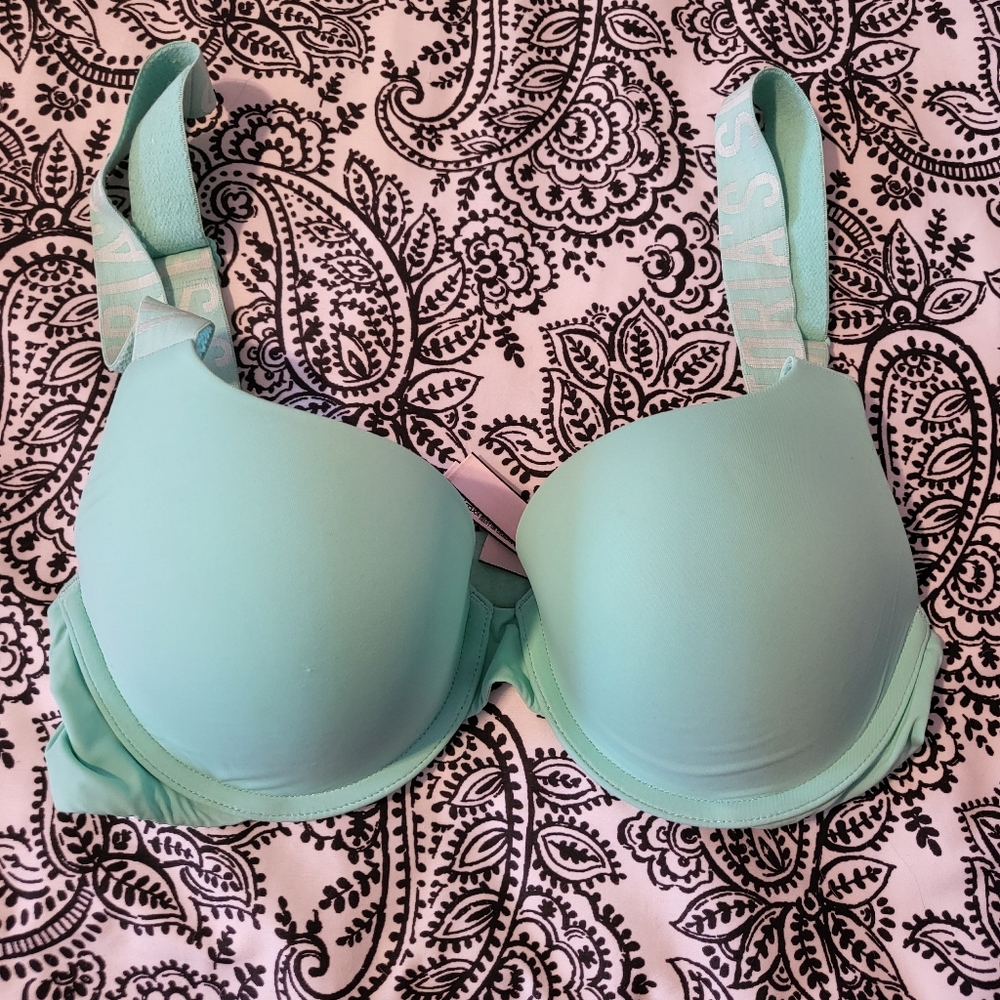 Victoria's Secret Pushup Bra